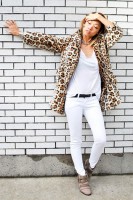 /album/moda/tan-zara-boots-white-blank-jeans-jeans-beige-we-move-vintage-jacket-white-1-jpeg/